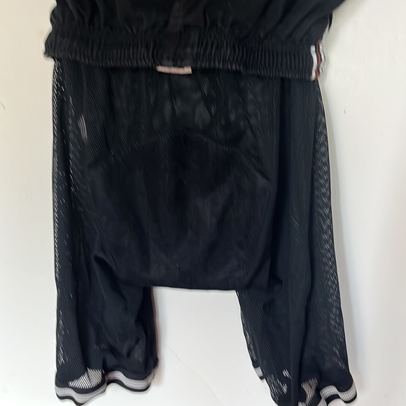 ZOIC Men’s size small mountain cycling shorts. (Unisex really). - Picture 4 of 4